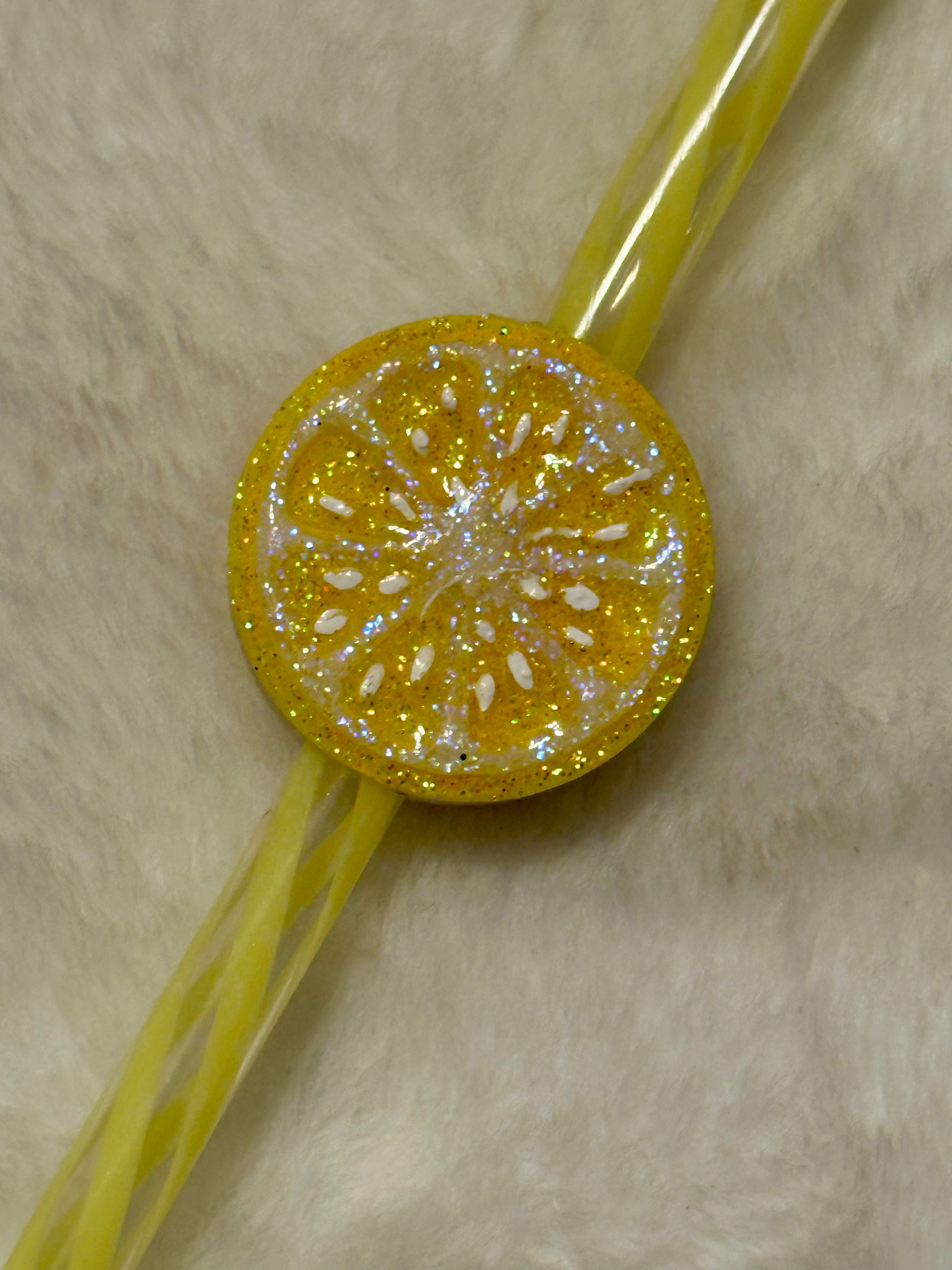 Lemon Straw Topper