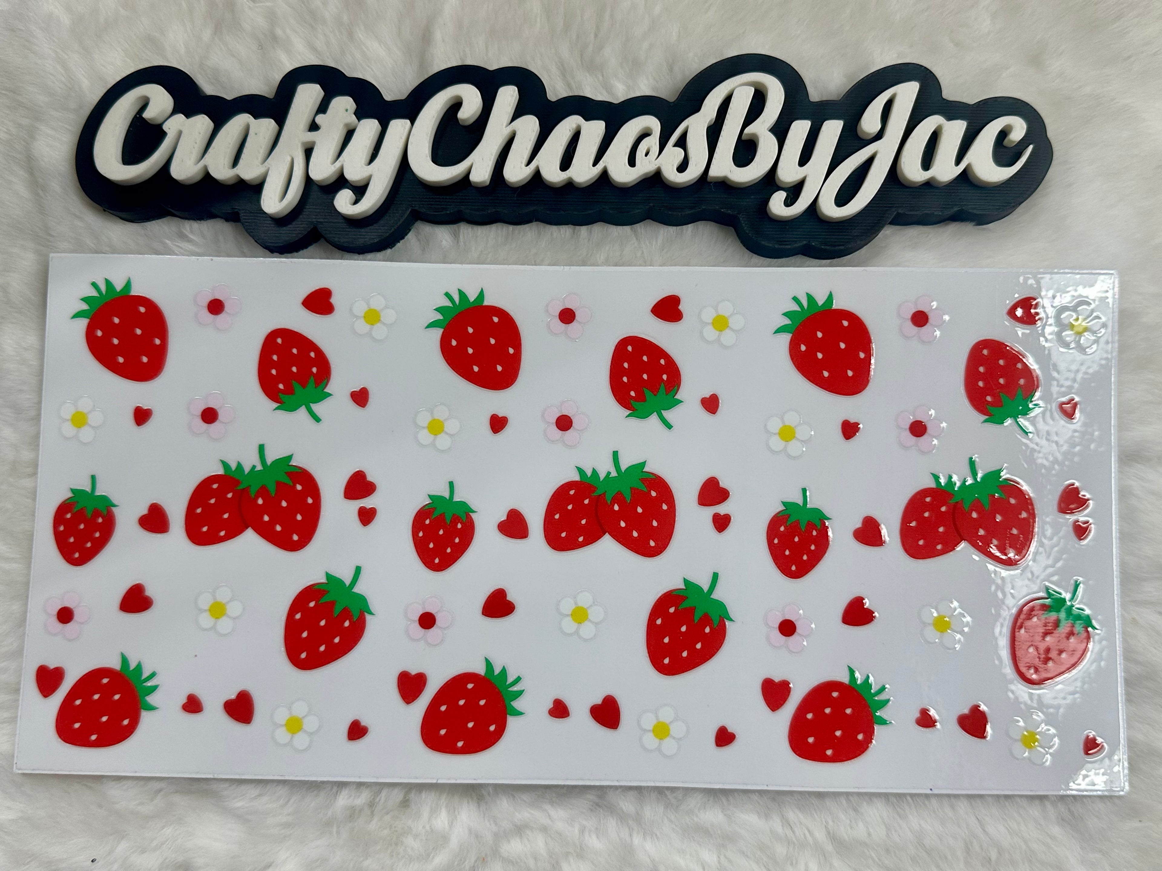 Strawberries (Pink & White Flowers) Sm Hearts